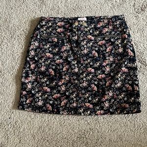 Target Mini skirt! Women’s size 4